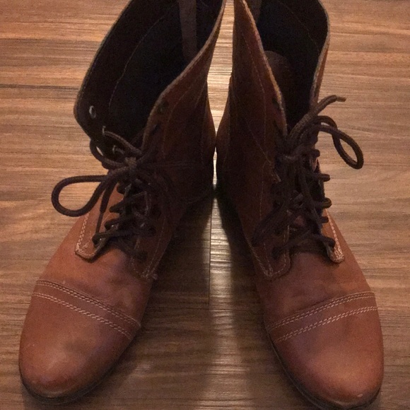 SOLDSteveMadden boots - Picture 3 of 4